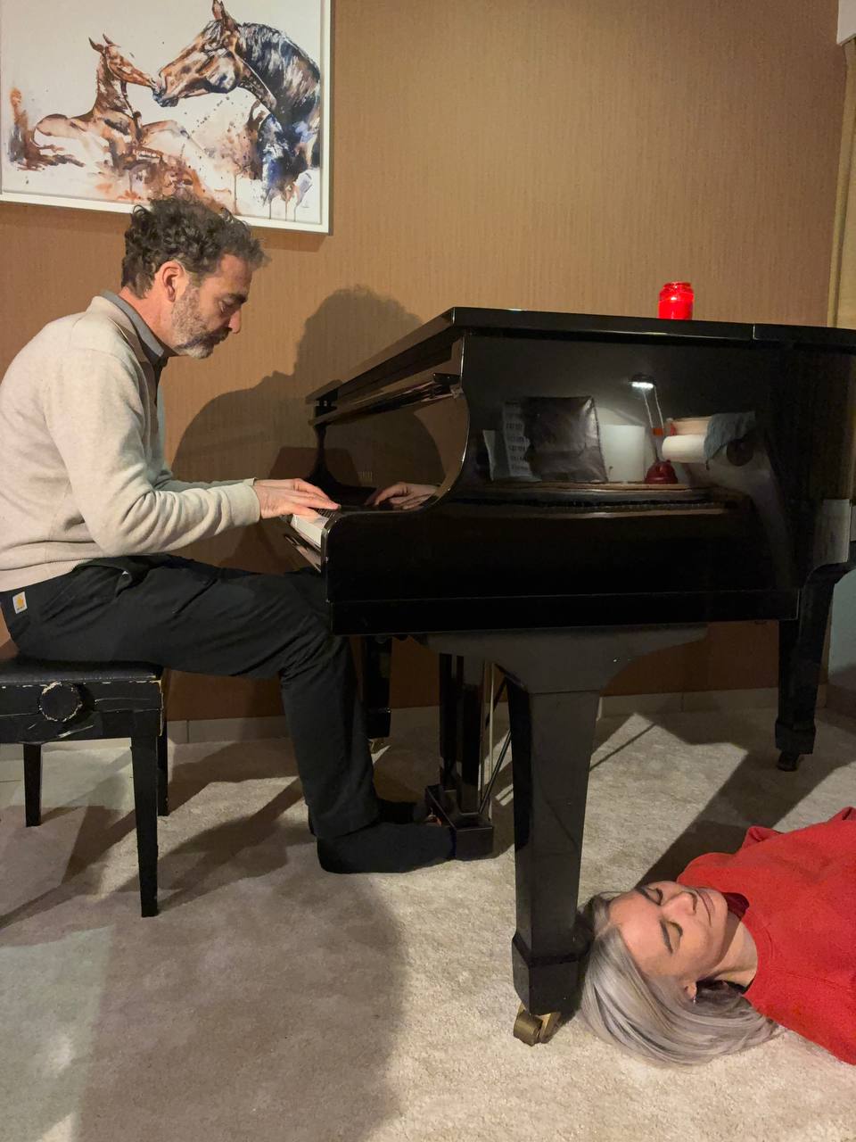 Adem & Ligconcert - liggend luisteren bij live piano